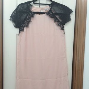 ❌DONATED❌ Lace Sleeved Shift Dress